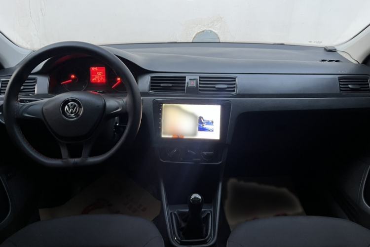 Used Volkswagen Santana 2016 1.4L Manual Fashion Edition
