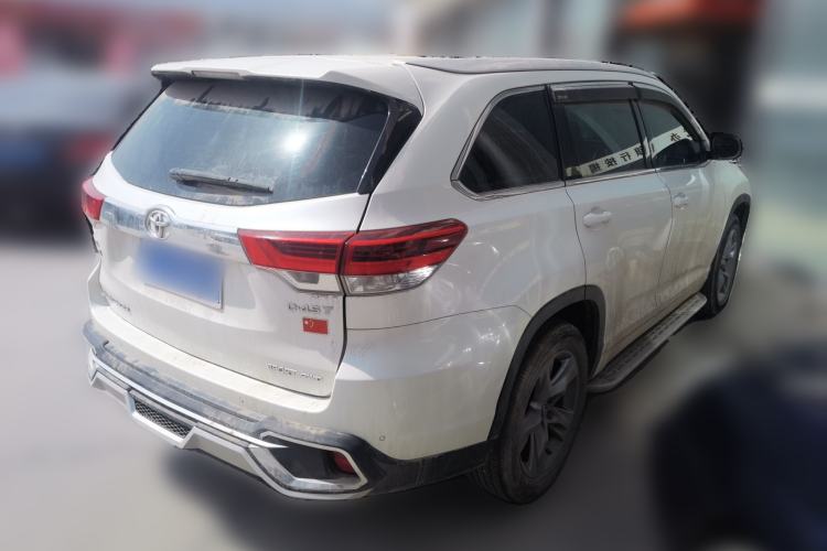 Used Toyota Highlander 2018 2.0T Four-Wheel Drive Luxury Edition 7 Seats China V Emission Standard Rear Right 45 Deg