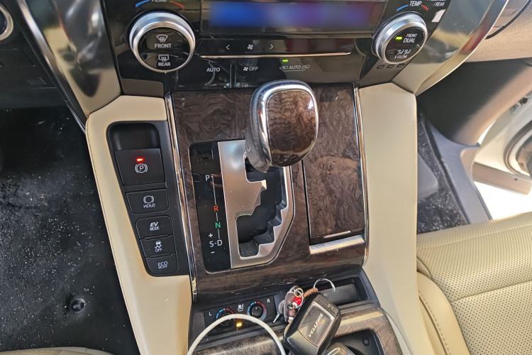 Used Toyota Vellfire 2020 Dual-Engine 2.5L HV Prestige Edition
