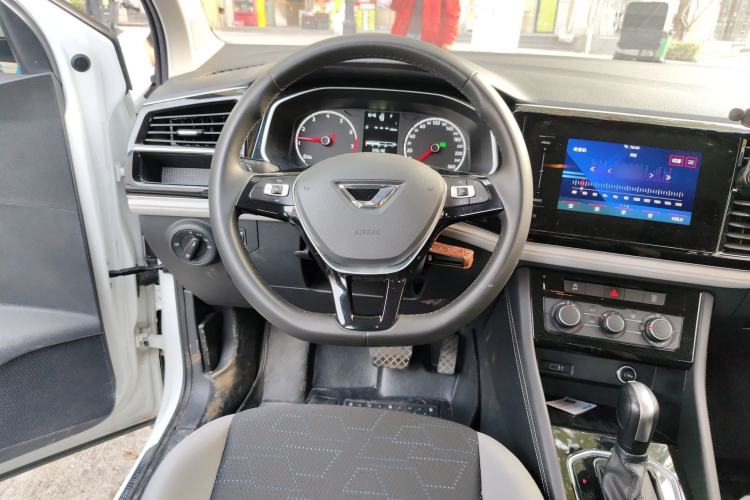 Used Jetta VS5 2023 280TSI Automatic Trend Edition
