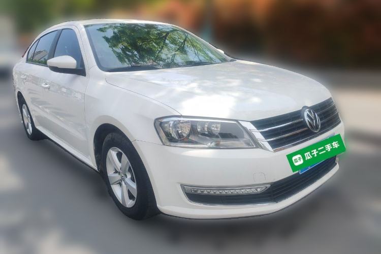Used Volkswagen Lavida 2013 Revised Classic 1.6L Automatic Fashion Edition Front Right 45 Deg