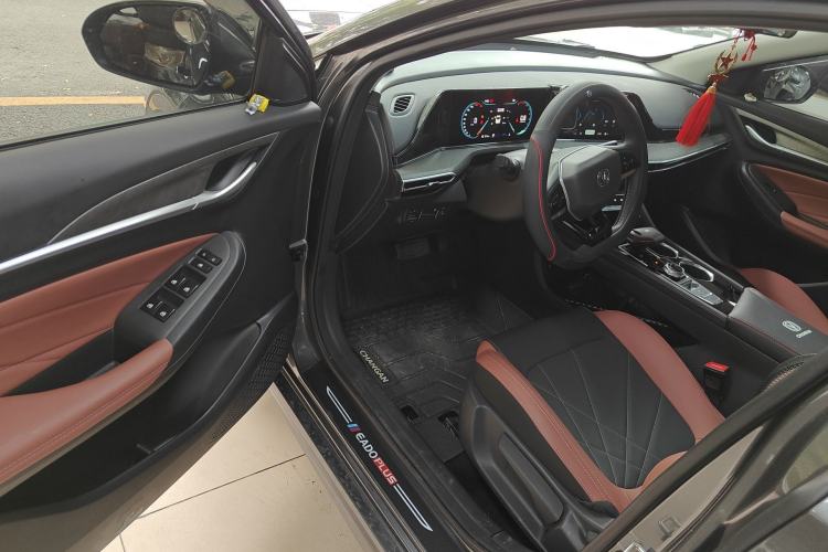 Used CHANGAN Eado 2023 Changan Edition PLUS Blue Whale NE 1.4T GDI DCT Prestige Version