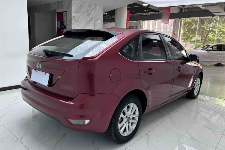 Used Ford Focus 2013 Hatchback Classic 1.8L Automatic Base Model Exterior 6