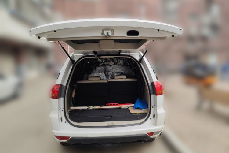 Used Mitsubishi Pajero Sport 2013 3.0L Automatic 4x4 Flagship Edition Trunk