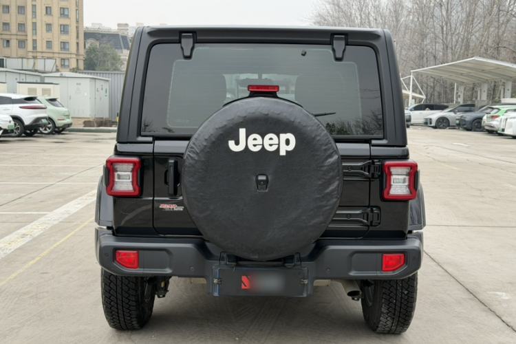 Used Jeep Wrangler 2019 2.0T Sahara Four-Door Version China VI Emission Standard