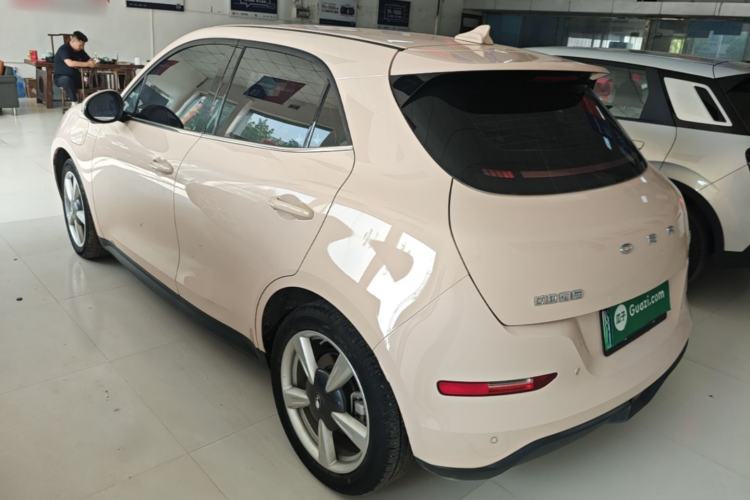 Used ORA Good Cat 2023 401 km Standard Range Luxury Version Lithium Iron Phosphate
