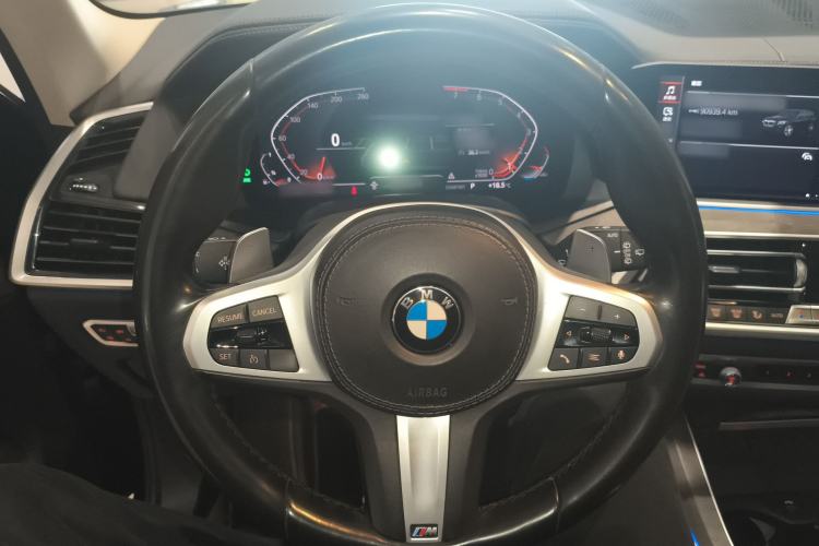 Used BMW X5 2021 xDrive40i M Sport Package Steering Wheel