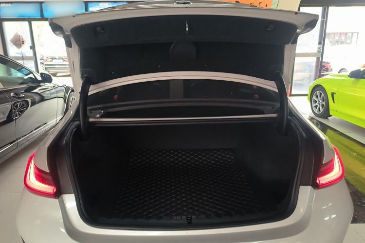 Used BMW 3 Series 2023 320Li M Sport Package Trunk