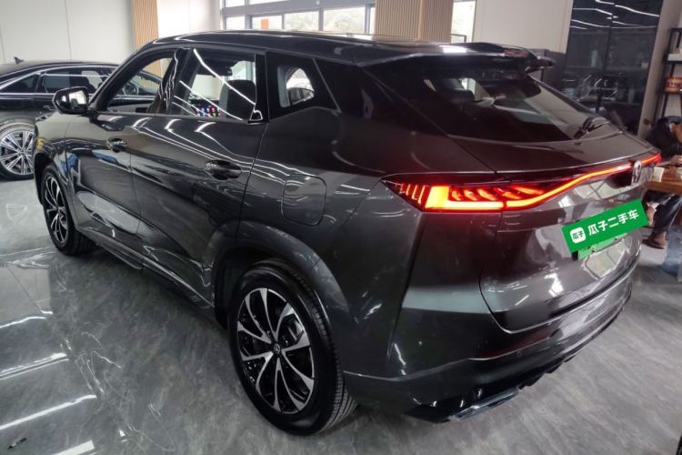 Used Changan UNI-Z New Energy 2024 Blue Whale Smart Electric iDD 125km Beyond Edition