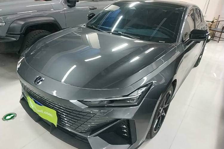 Used CHANGAN UNI-V 2023 1.5T Prestige Model