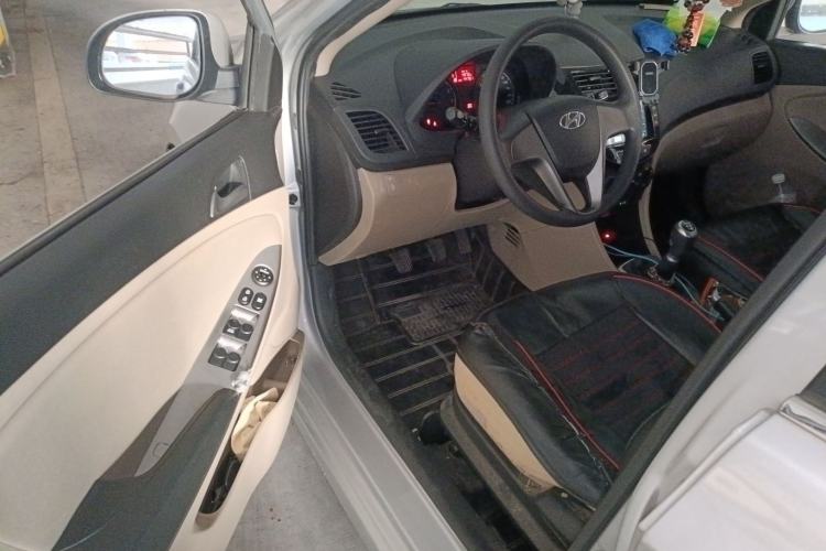 Used Hyundai Verna (older generation) 2014 1.4L Manual Smart GLS Trim
