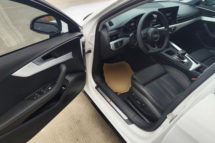 Used Audi A4L 2022 40 TFSI Luxury Dynamic Model Driver Seat