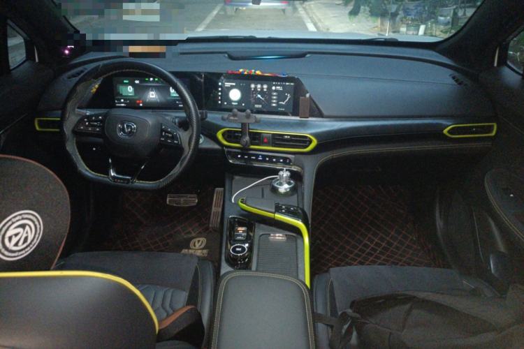 Used CHANGAN UNI-T 2022 1.5T Prestige Version Center Console