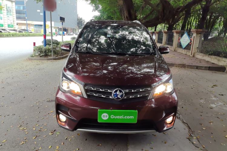 Used Venucia M50V 2017 1.6L XL CVT Luxury Edition Front