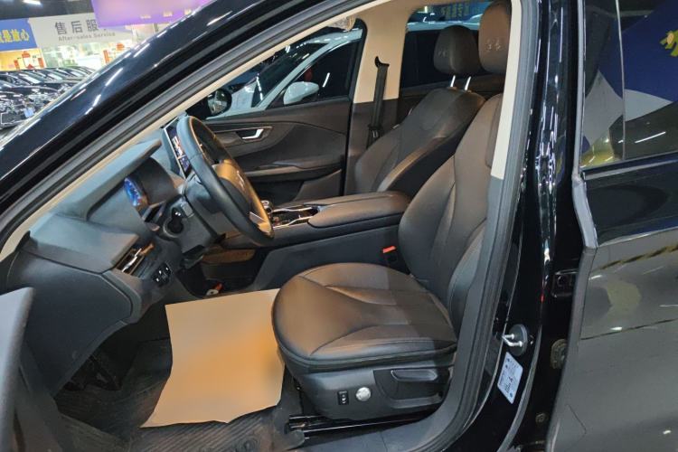 Used Hongqi E-QM5 2023 Revised Version Basic Travel Edition Left Front Seat