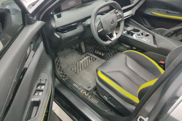 Used CHANGAN UNI-V 2022 2.0T Sporty Version Driver Seat