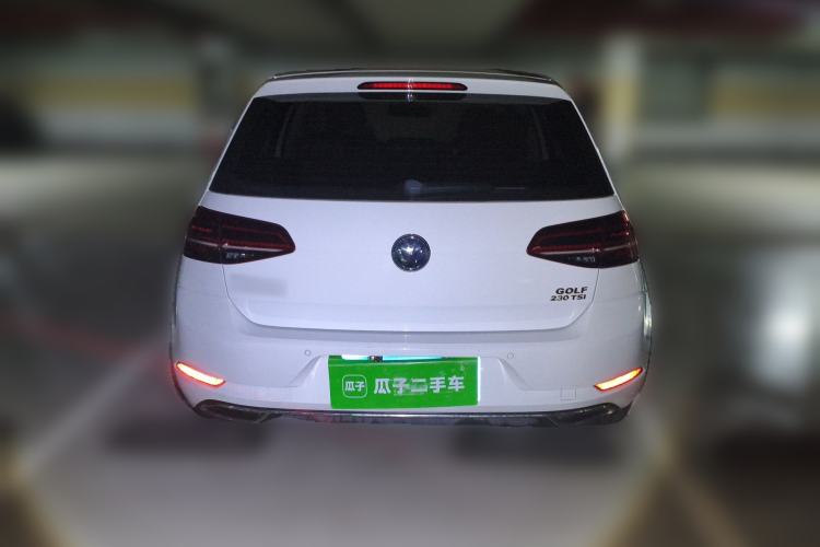 Used Volkswagen Golf 2018 230TSI Automatic Luxury Version
