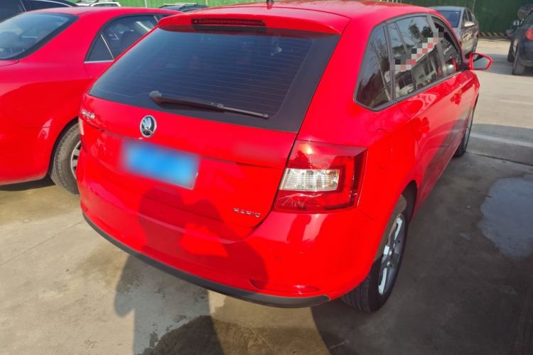 Used Skoda Rapid Spaceback 2014 1.6L Automatic Enjoyment Edition