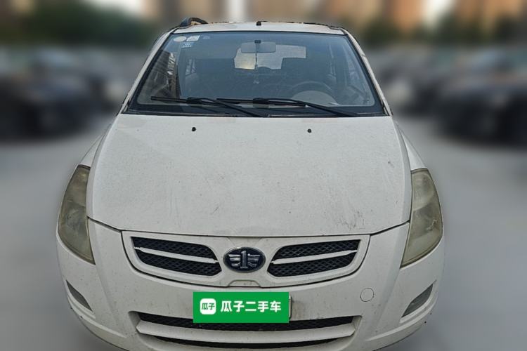 Used FAW Weizhi V2 2012 CROSS 1.3L Manual Luxury Model
