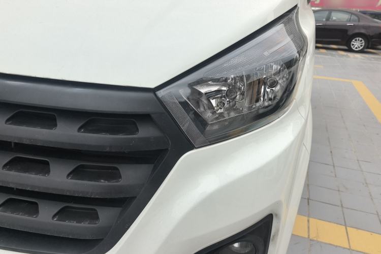 Used Jinbei Gold Hiace M Classic 2022 1.5L Engineering Lion Passenger Vehicle 5 Seats