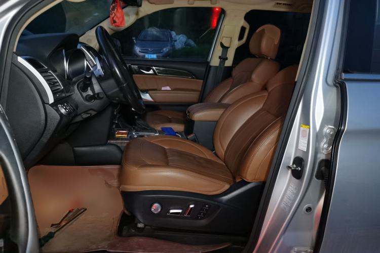 Used Haval H9 2015 2.0T Four-Wheel Drive Luxury 7-Seater
