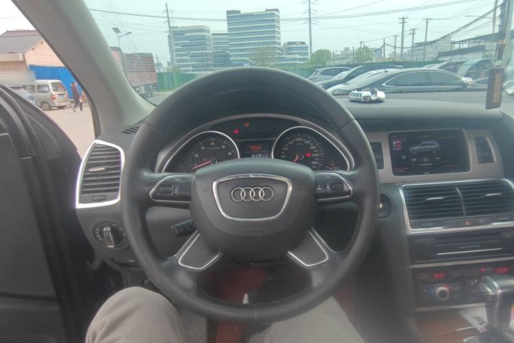 Used Audi Q7 2015 40 TFSI Collector's Edition Steering Wheel