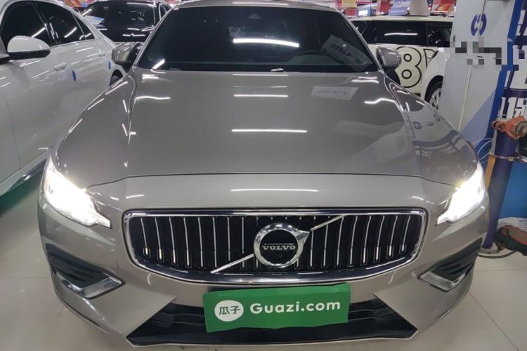 Used Volvo S60 2021 T4 Zhiyi Luxury Edition
