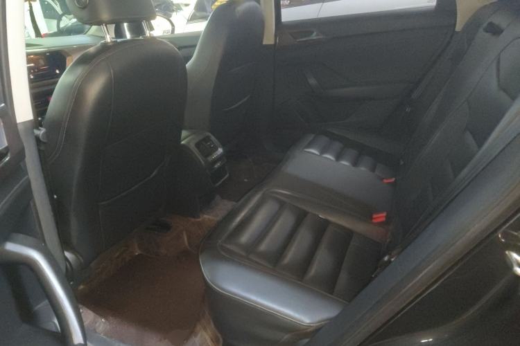 Used Volkswagen Tharu 2020 280TSI Two-Wheel Drive Luxury Edition China VI Standard Left Rear Seat