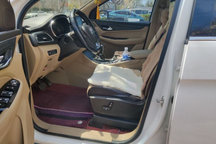 Used Baojun 730 2017 1.8L iAMT Prestige Version 7 Seats Left Front Seat