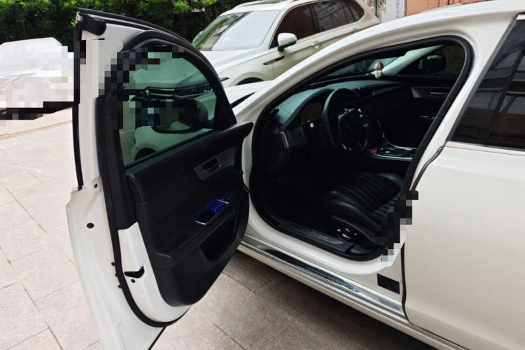 Used Jaguar XFL 2017 XFL 2.0T 240PS Luxury Edition Driver Seat