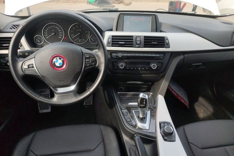 Used BMW 3 Series 2015 320Li Luxury Edition Fashion Model
