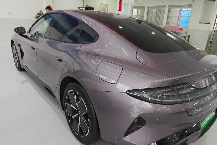 Used Xiaomi Auto SU7 2024 Rear-Drive Long-Range Intelligent Driving Version Rear Left 45 Deg