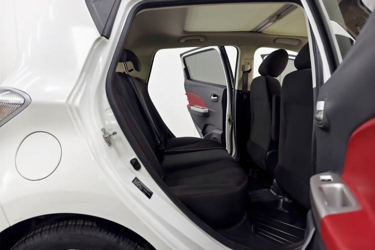 Used CHANGAN Benni 2015 1.4L IMT Sunroof Version China IV Standard
