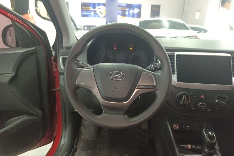 Used Hyundai Verna RV 2017 1.4L Automatic Cool Edition GLS China VI Standard Steering Wheel