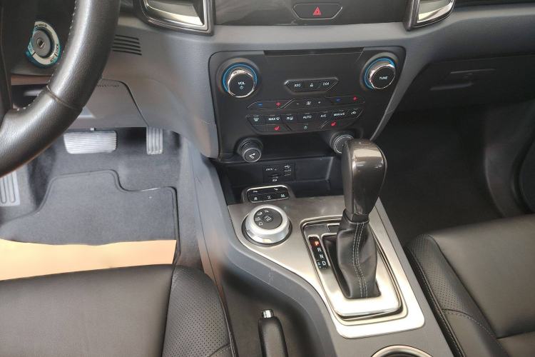 Used Ford Everest 2016 2.0T Gasoline Automatic 4x4 Flagship Edition