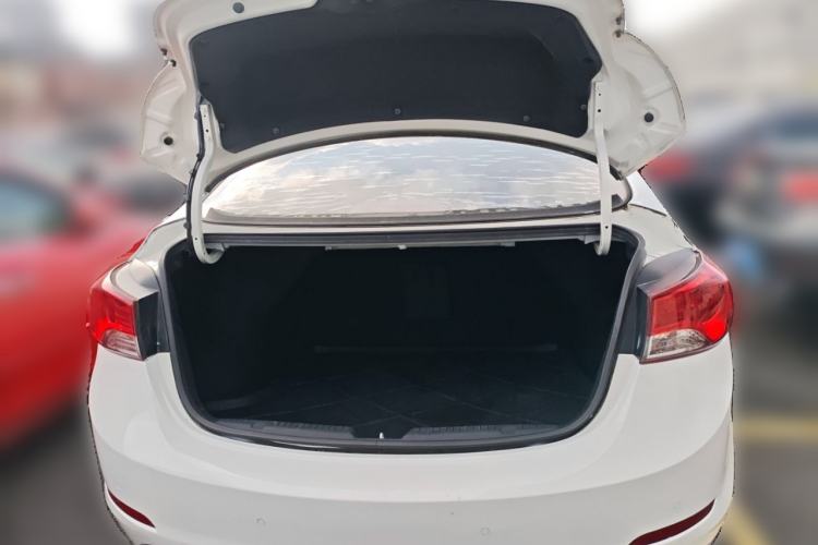 Used Hyundai Elantra (5th Generation / Langdong) 2012 1.6L Automatic Leading Model
