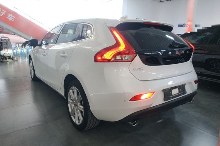 Used Volvo V40 2019 T3 Smart Luxury Edition Rear Left 45 Deg