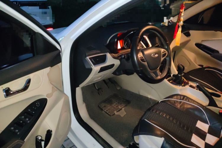 Used Chery Arrizo 7 2015 1.6L Manual ZhiXiang Edition Driver Seat