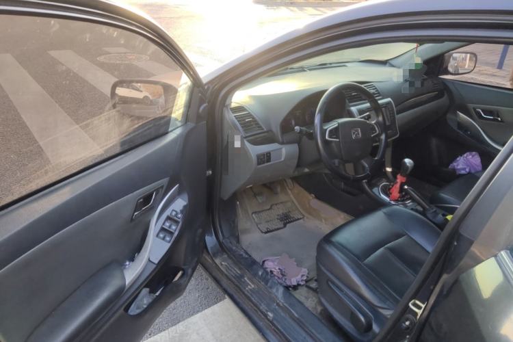 Used Zotye Z300 2012 1.5L Manual Luxury Version Driver Seat