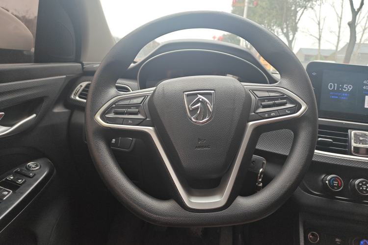 Used Baojun 730 2019 1.5T Manual Fashion Model 7-seater China VI
