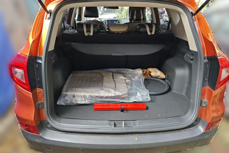 Used BYD Song 2016 GaiShi Edition 1.5TI Manual Elite Model Trunk