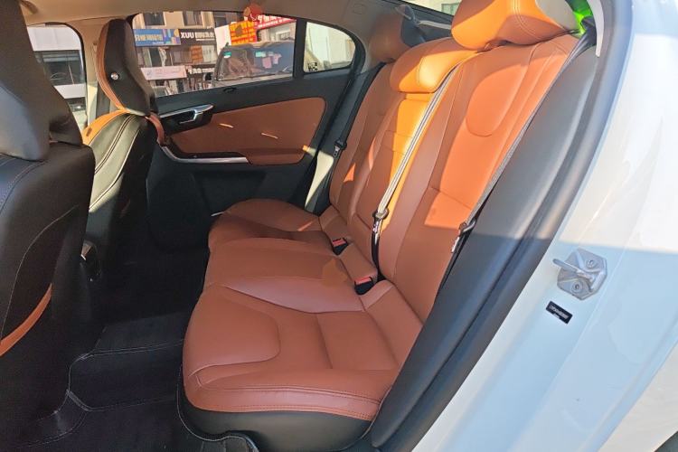 Used Volvo S60 2016 S60L T5 Smart Upgrade Edition
