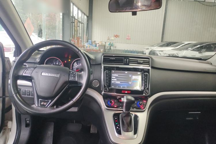 Used Haval H6 2015 Sport Edition 1.5T Automatic Two-Wheel Drive Luxury Model Center Console