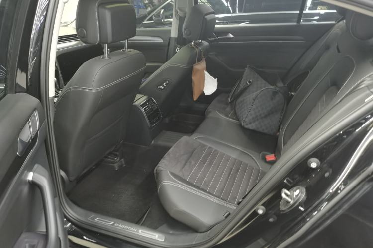 Used Volkswagen Magotan 2020 330TSI DSG Luxury Edition Left Rear Seat