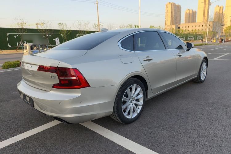 Used Volvo S90 2017 T5 Zhiyuan Edition
