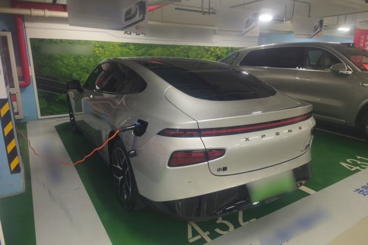 Used XPeng P7 2023 P7i 610 Max Performance Edition
