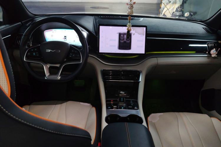 Used BYD Song PLUS New Energy 2023 Champion Edition EV 520KM Flagship Model
