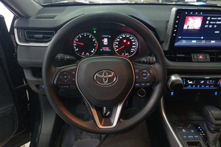 Used Toyota RAV4 2020 2.0L CVT Two-Wheel Drive Urban Edition Steering Wheel