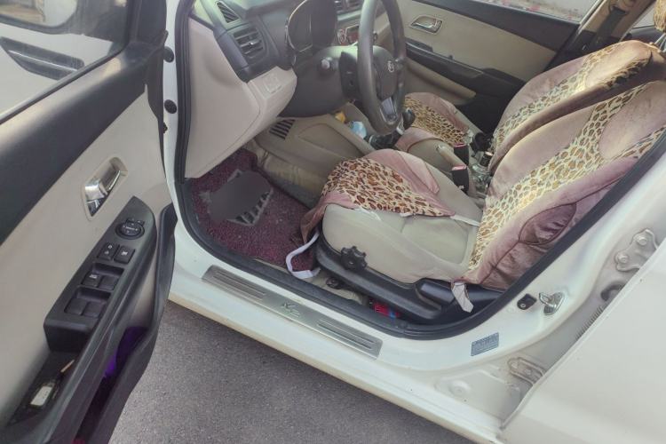 Used Kia K2 2011 Sedan 1.4L Manual Transmission GLS
