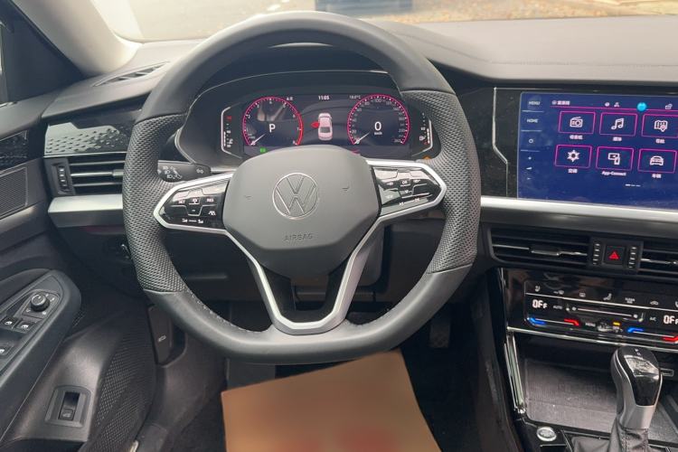 Used Volkswagen Passat 2023 Facelift 330TSI Luxury Edition
